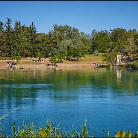 Отель Domaine Des Iscles Ла-Рок-д'Антерон Экстерьер фото
